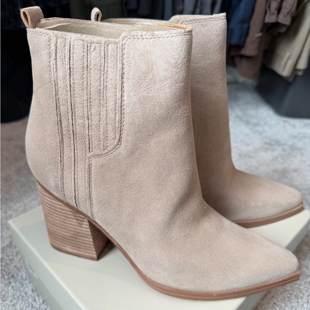 NWT Marc Fisher Boots, 8.5